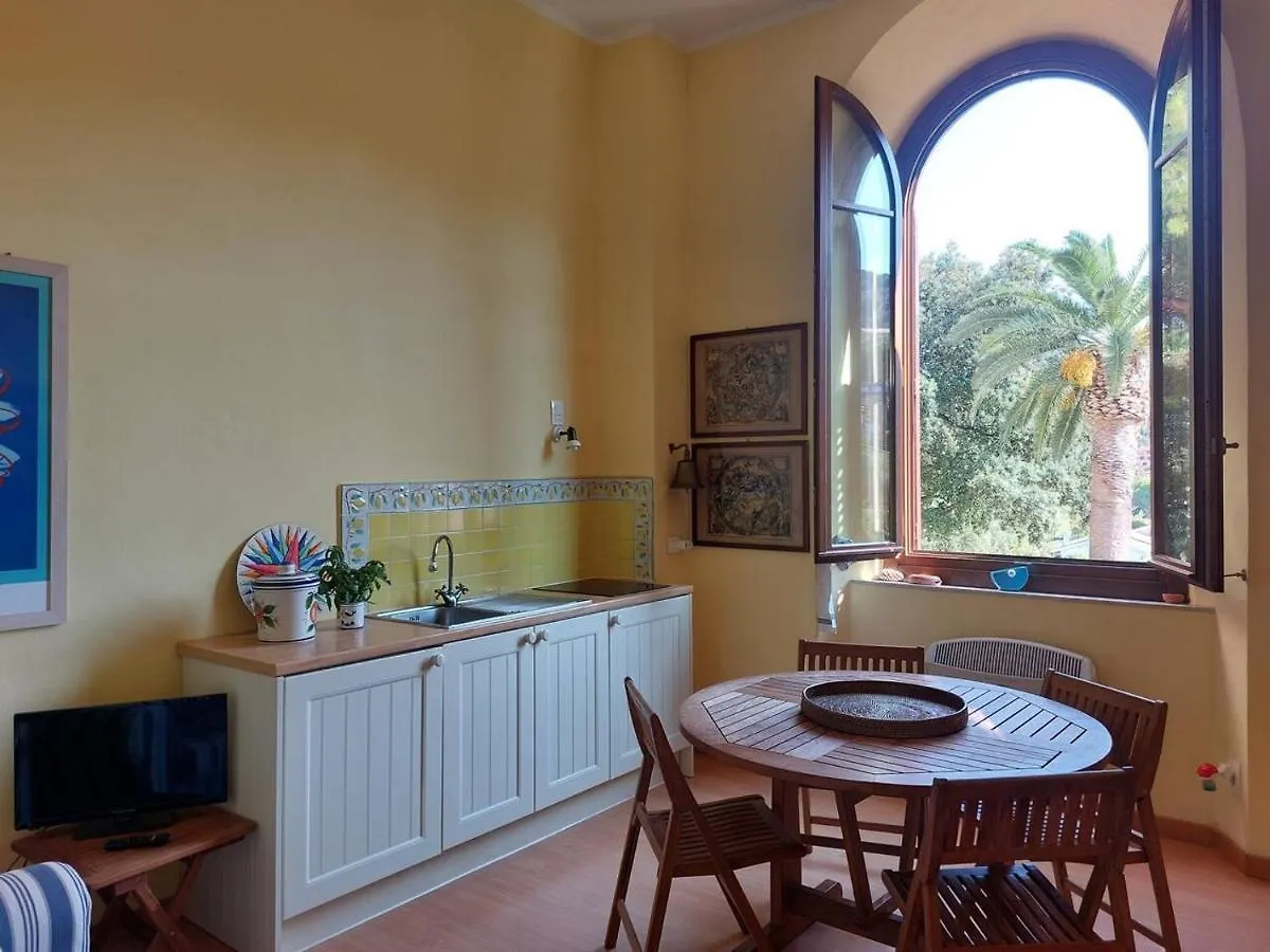 Appartamento Mare Blu Cavo 0*,