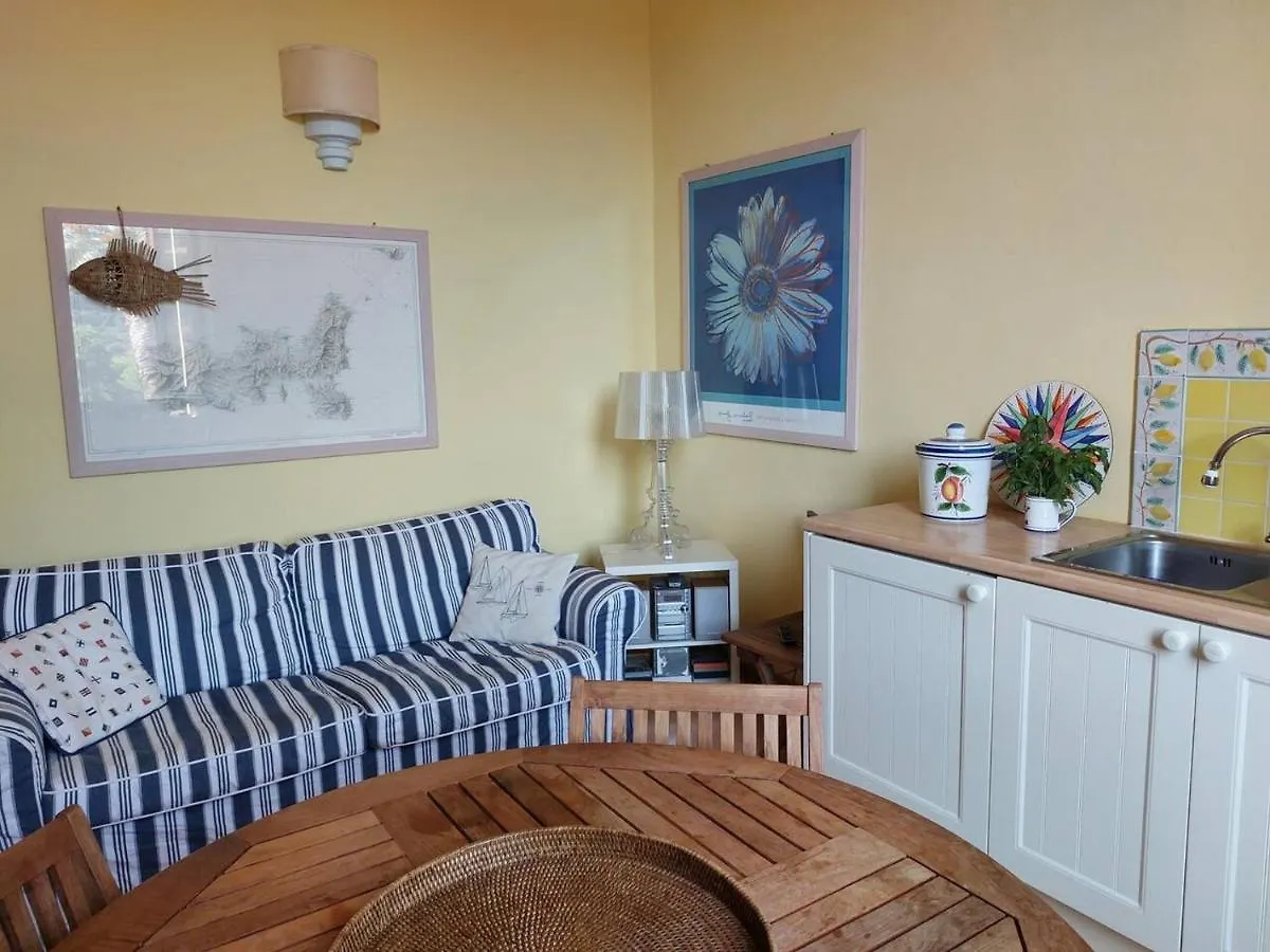 Apartment Appartamento Mare Blu Cavo